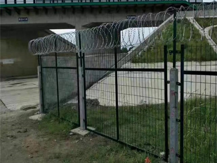 路基防護柵欄