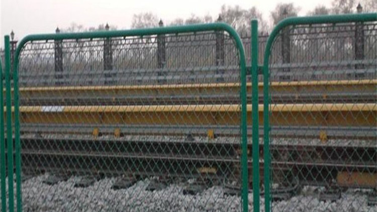 鐵路柵欄18631858321 鐵路柵欄18631858321